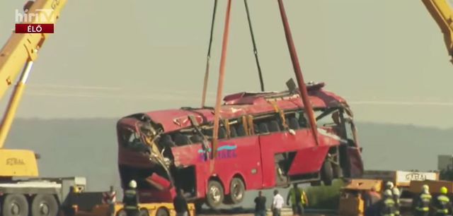 Tragedie pe o autostradă din Ungaria: 12 morți și cel puțin 10 răniți, după ce un autocar polonez s-a răsturnat