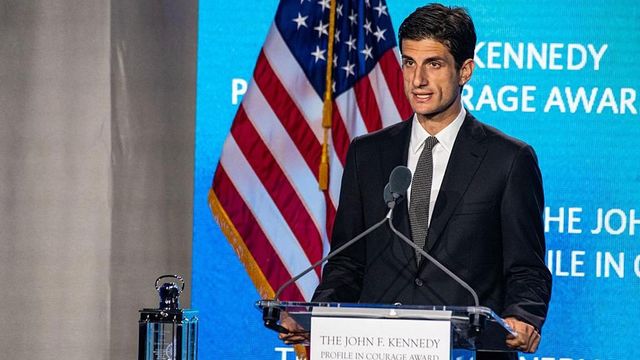 Bello e carismatico come nonno Kennedy, chi è Jack Schlossberg candidato al Congresso Usa
