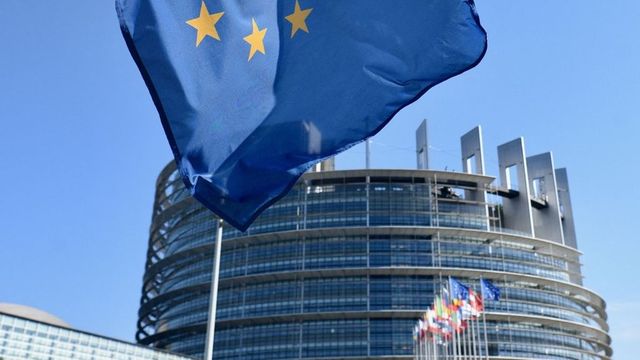 UE va aproba planurile de redresare pentru 12 state membre