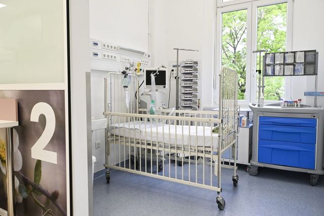 47 budapesti gyermeket szállítottak kórházba ételmérgezés miatt - részletek