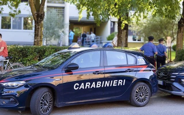 Imola, ristoratore ucciso a coltellate in casa: arrestata la moglie