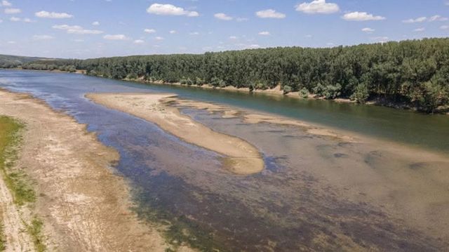Scurgerea redusă a apei se menține pe Nistru, Prut și mai multe râuri mici