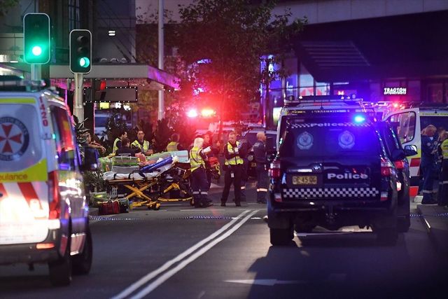 Al menos cinco muertos en un apuñalamiento múltiple en un centro comercial de Sydney