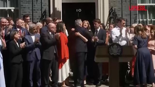 Starmer saluta Downing Street, 'lascio a Burnham un Paese migliore'
