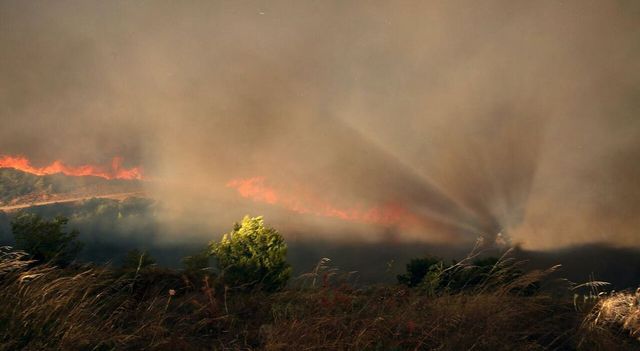 Evacuata la città di Maratona in Grecia per gli incendi