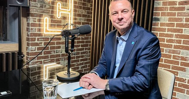 Rakušan i politici nastupující koalice se zastali Rajchla ve sporu s youtuberem