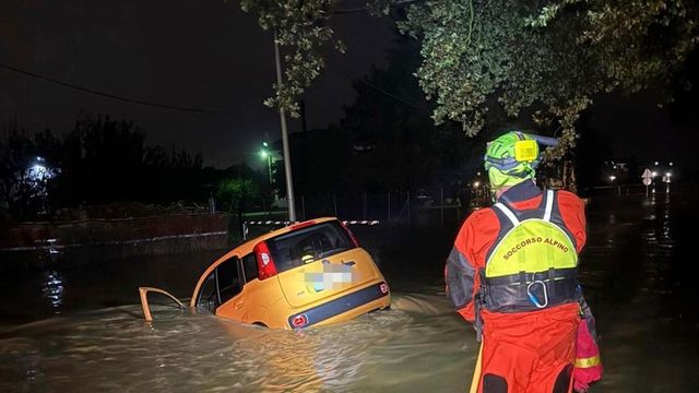 Simone Farinelli, chi era il ragazzo travolto dalla piena nel bolognese