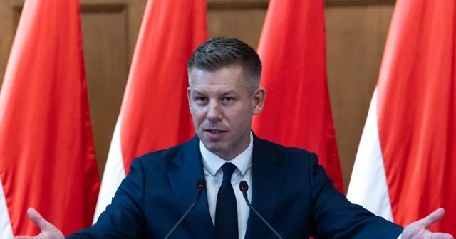Folytatódik a Magyar-Áder szópárbaj, a miniszterelnök ismét üzent