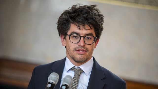 Kiderült, miért vonták vissza a diplomataútleveleket