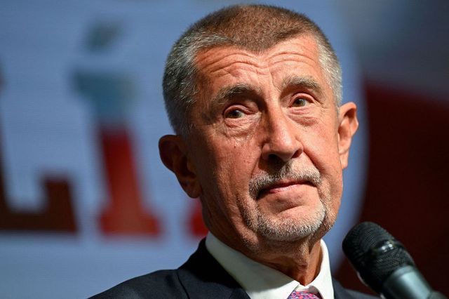 Nemůžeme pracovat, tvrdí Babiš. Na školství chybí sedm miliard, řekl