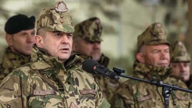 Hazatértek a magyar katonák Bagdadból