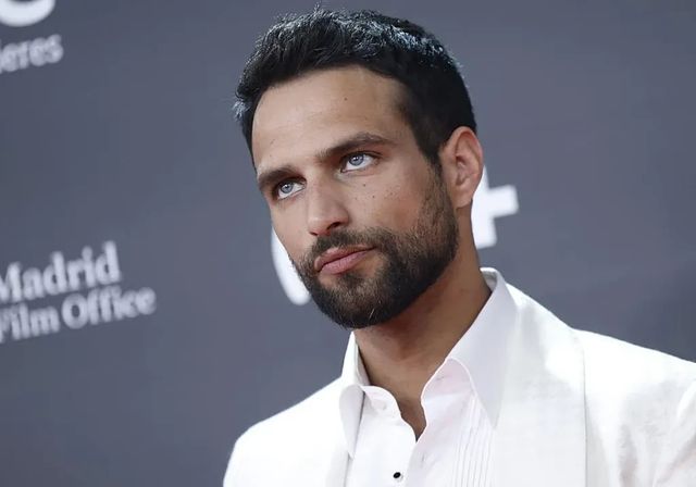 Jesús Castro, padre de dos hijos junto a la modelo Camila Canto