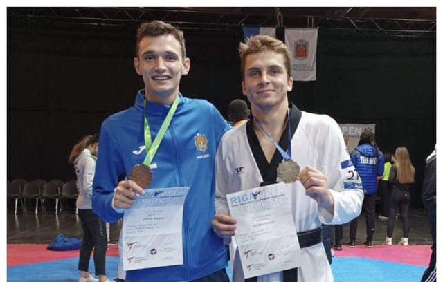 Luptătorii Serghei Uscov și Dmitrii Suleac, medaliați la G-1 Riga Open