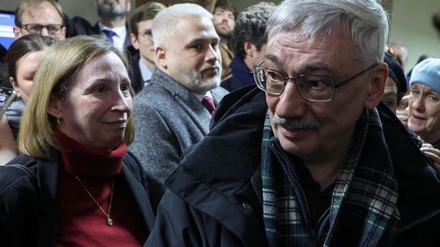 Rusia condena a dos años y medio de cárcel a Oleg Orlov, veterano disidente de Memorial