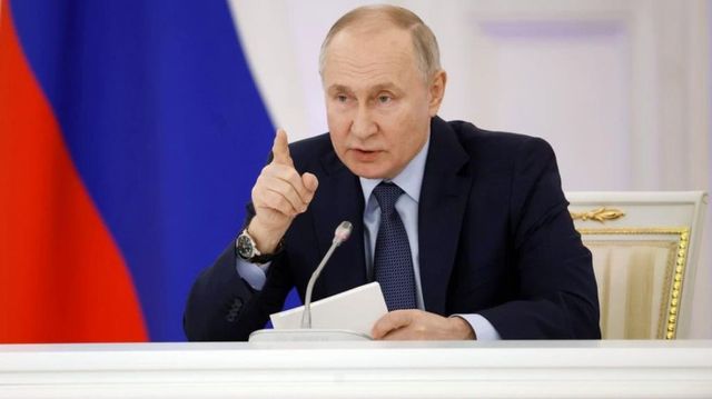 Vladimir Putin urmează să facă astăzi declarații importante