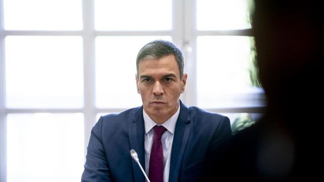 Sánchez inicia los contactos para su ronda de encuentros con los presidentes autonómicos