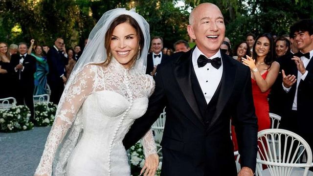 Bezos Unloads $737 Million Of Amazon Stock In Year’s First Sale