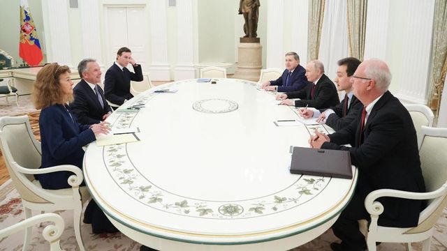 Putin minaccia l’Europa poi cinque ore con Witkoff: “Nessun accordo su Kiev”