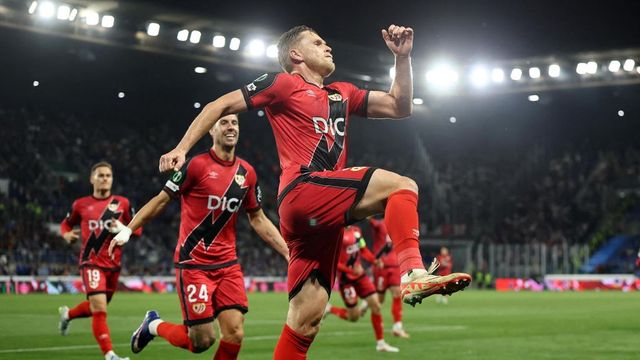 Un exzaragocista hace historia y llega a la final de la Conference League con el humilde Rayo Vallecano