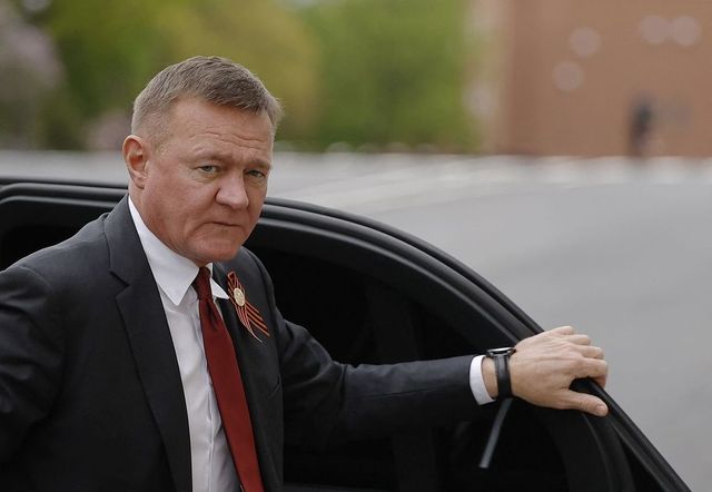 Kirúgták az orosz közlekedési minisztert, öngyilkos lett