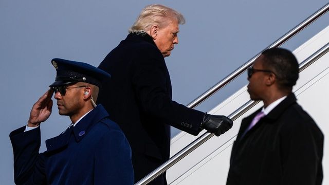 Davos-Bound Air Force One Carrying President Trump Returns Due To Glitch