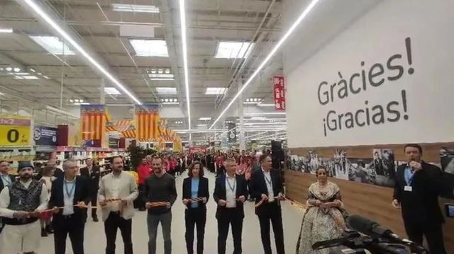 Carrefour reabre tras 71 días su tienda de Alfafar que arrasó la dana