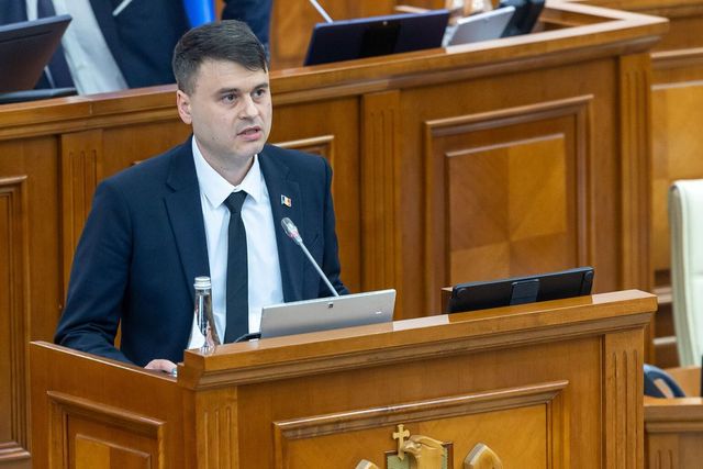 Partidul Nostru cere demisia ministrei de Interne după reținerea a șase polițiști de la Botanica pentru corupție