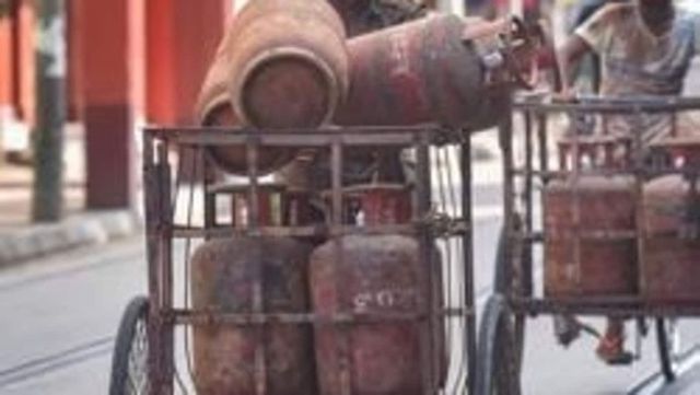 Commercial LPG cylinder prices hiked by Rs 16.5, domestic remained unchanged