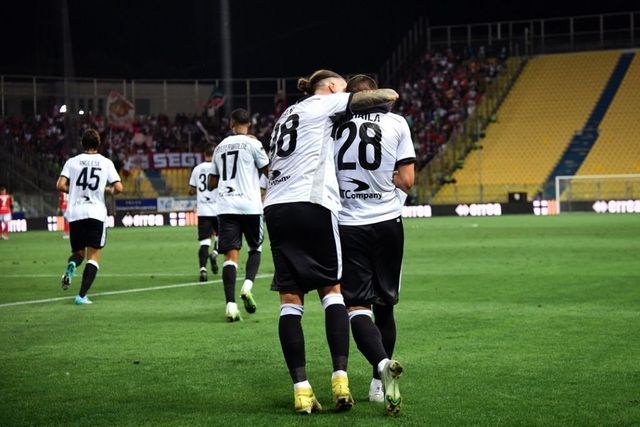 Dennis Man și Mihailă au marcat două goluri superbe pentru Parma, în prima etapă din Serie B