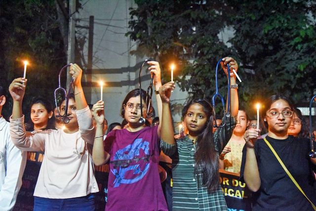 In First Call After Kolkata Doctor's Rape-Murder, Hospital Official Informed Family She Died By Suicide: Report