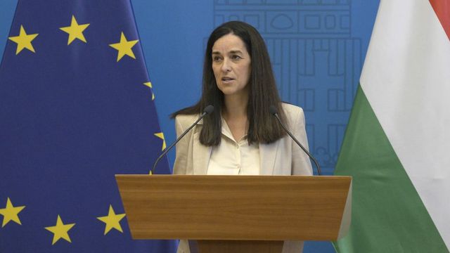 Orbán Anita tíz orosz diplomatát utasított ki