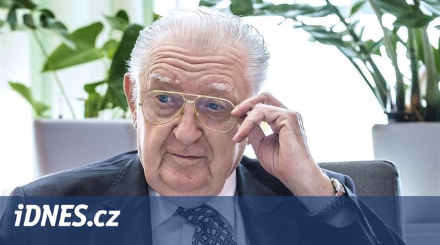 Zemřel bývalý senátor František Čuba. Zemanův přítel podlehl dlouhodobé nemoci