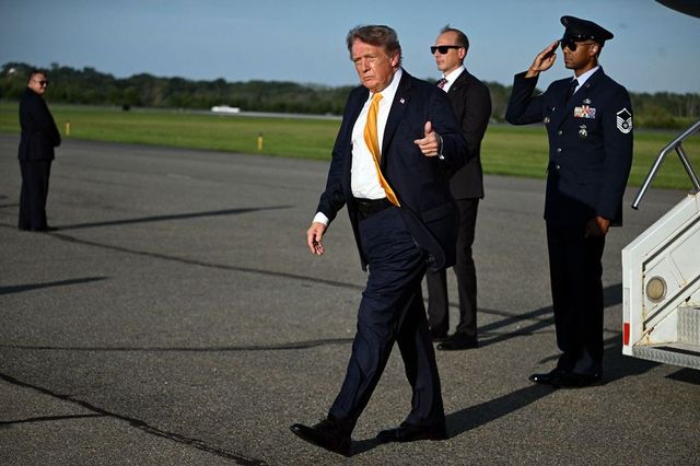 Valami nagyon furcsa történt Donald Trump hajával
