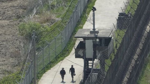 South Korean troops fired warning shots after North Korean soldiers briefly crossed land border