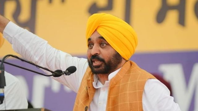 Atishi Claims Police Raided Bhagwant Mann's Delhi Residence, EC Refutes