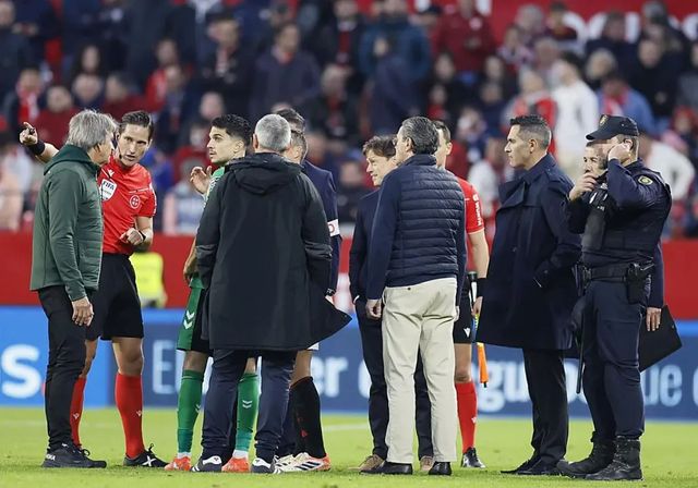 Antiviolencia propone cerrar un mes el estadio Ramón Sánchez-Pizjuán