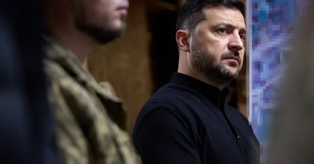 Jsem připravený uspořádat volby i během války, řekl Zelenskyj