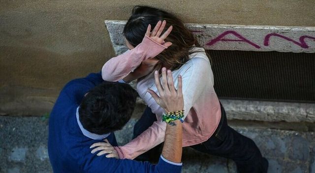 Santa Maria Capua Vetere, perseguita la compagna: arrestato 33enne