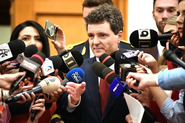 Guvern minoritar cu susținere parlamentară. Nicușor Dan așteaptă vineri răspunsul partidelor