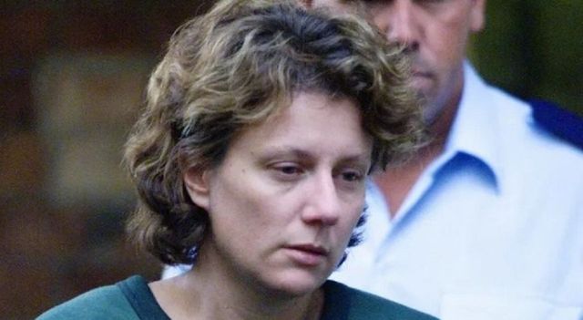 Kathleen Folbigg, la mamma condannata per aver ucciso i suoi 4 figli, scagionata dopo 20 anni di cella