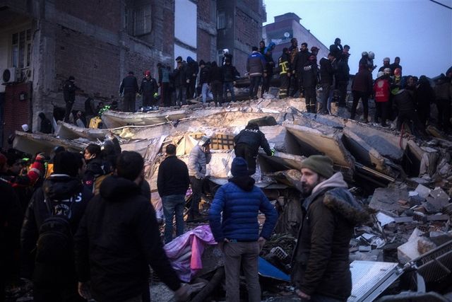 МИДЕИ о землетрясении в Турции: Граждан Молдовы среди жертв нет, а консульский отдел готов оказать необходимую помощь