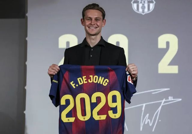 De Jong renueva con el Barça hasta 2029