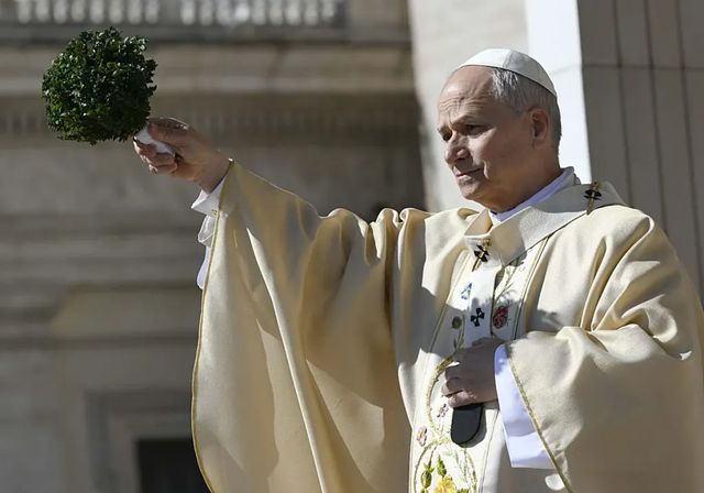 La iglesia busca dinero para la visita del Papa