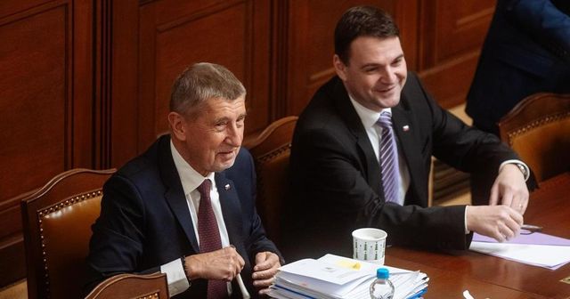 Macinka je pozvaný na pondělní schůzku prezidenta a premiéra