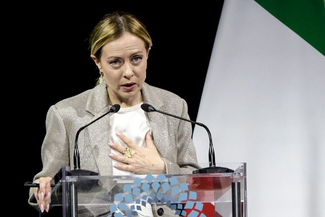 Via libera del Cdm al Piano casa, prorogato il taglio delle accise