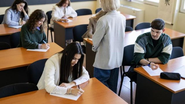 Primele rezultate ale examenului de definitivare în învățământul preuniversitar, publicate