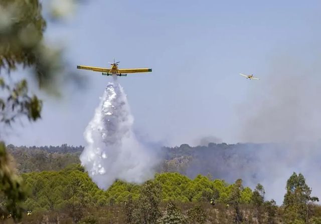 El incendio de Huelva entra en fase de «extrema complejidad» por los cambios de viento