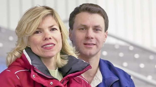 Russian skating couple Shishkova and Naumov, 1994 world champions, were on crashed US plane