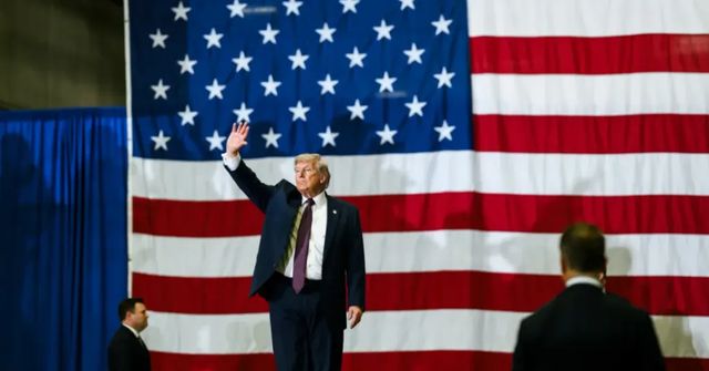 Hormuzský průliv je opět otevřen, tvrdí Trump