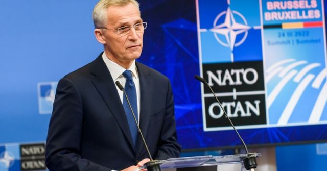 Pavel chce, aby summit NATO označil vstup Ukrajiny do Aliance za nezvratný